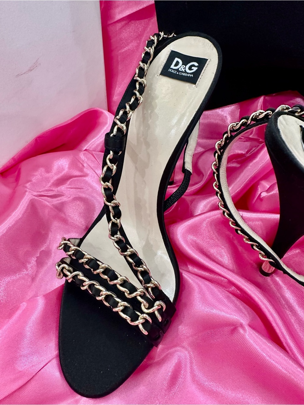 D&G Black Heeled Slingbacks with Gold Chain Trim - Picture 2 of 11